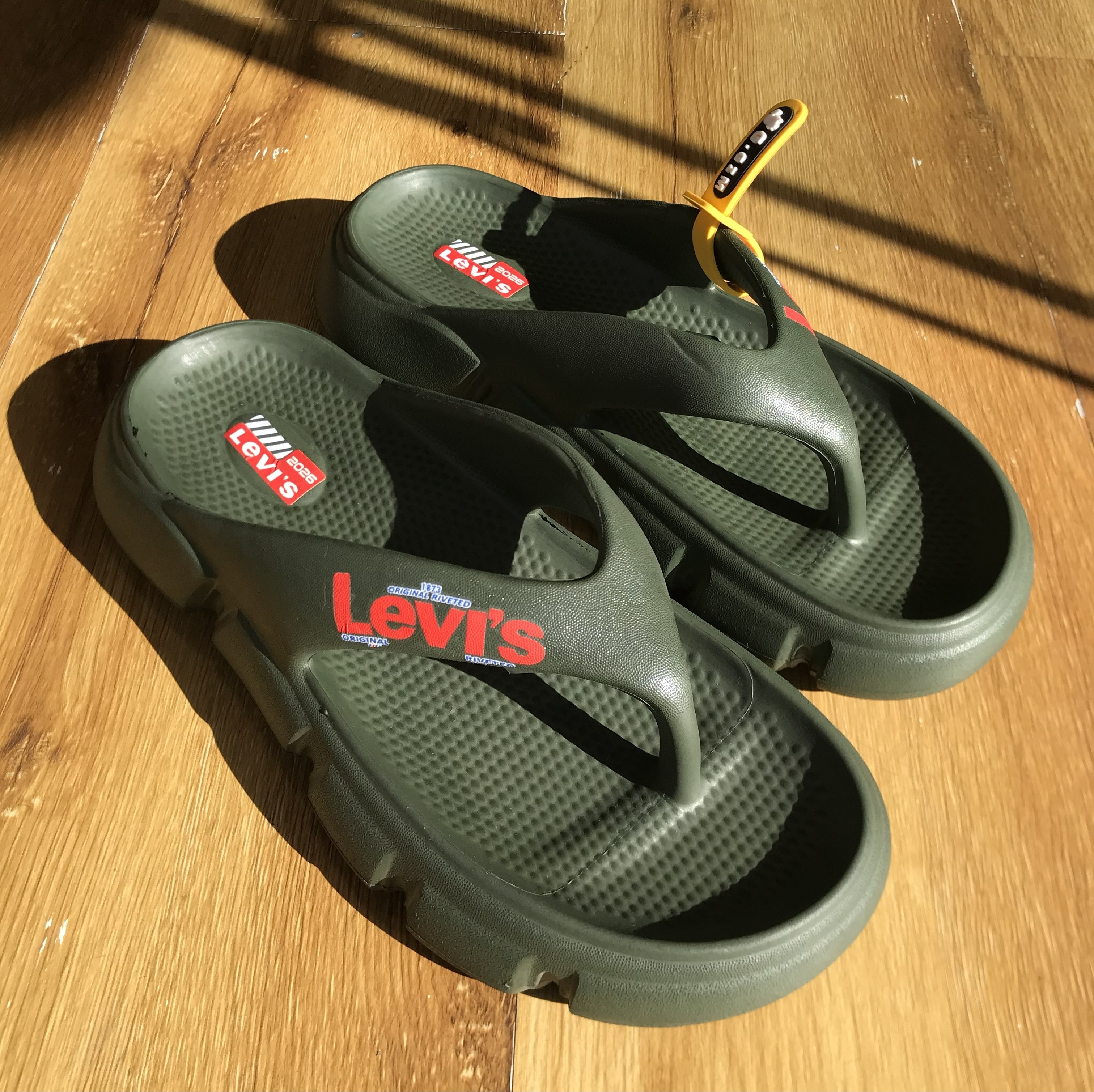 دمپایی لا انگشتی Levis