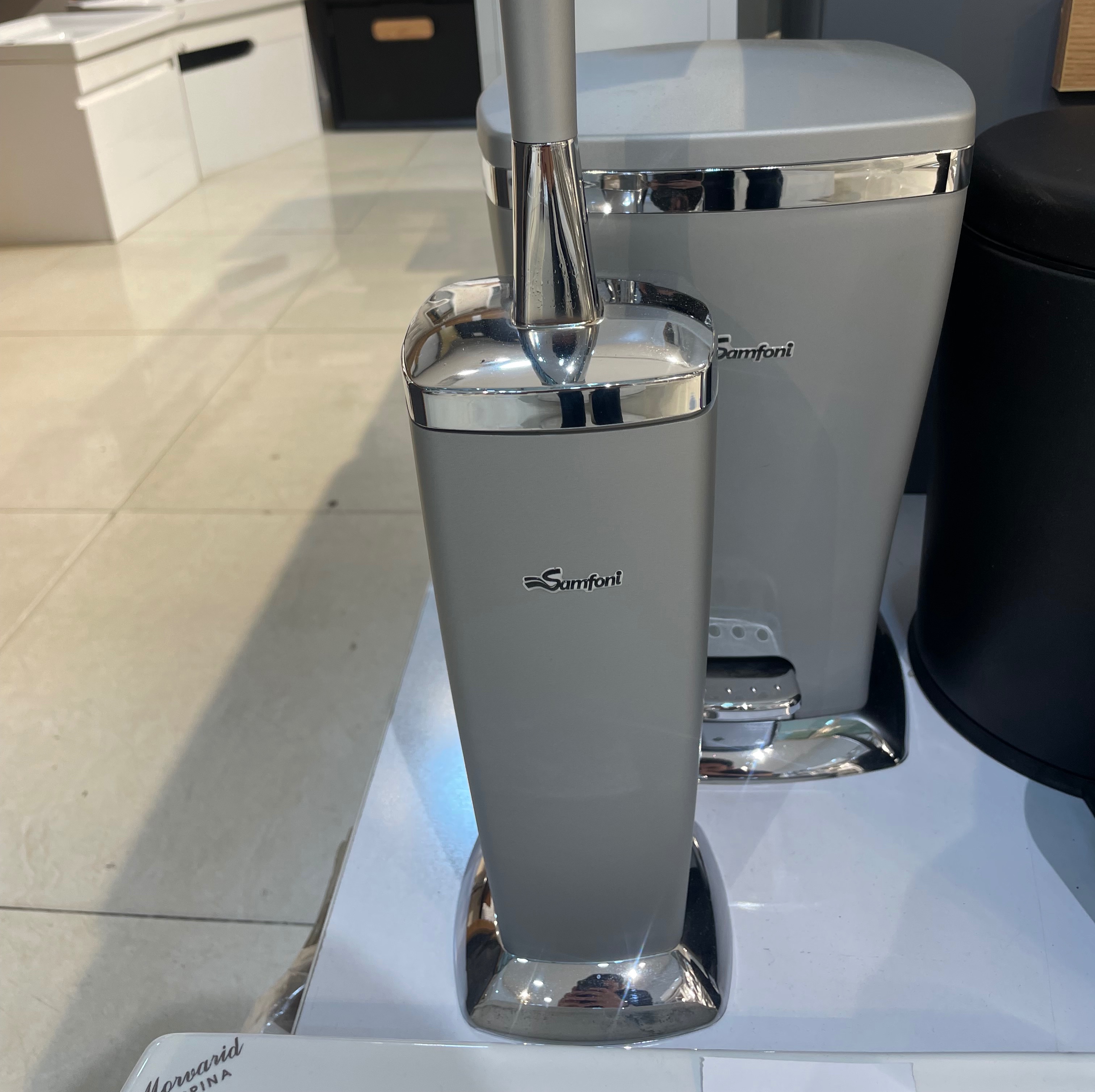 سطل و فرچه سرویس بهداشتی سمفونیجدید