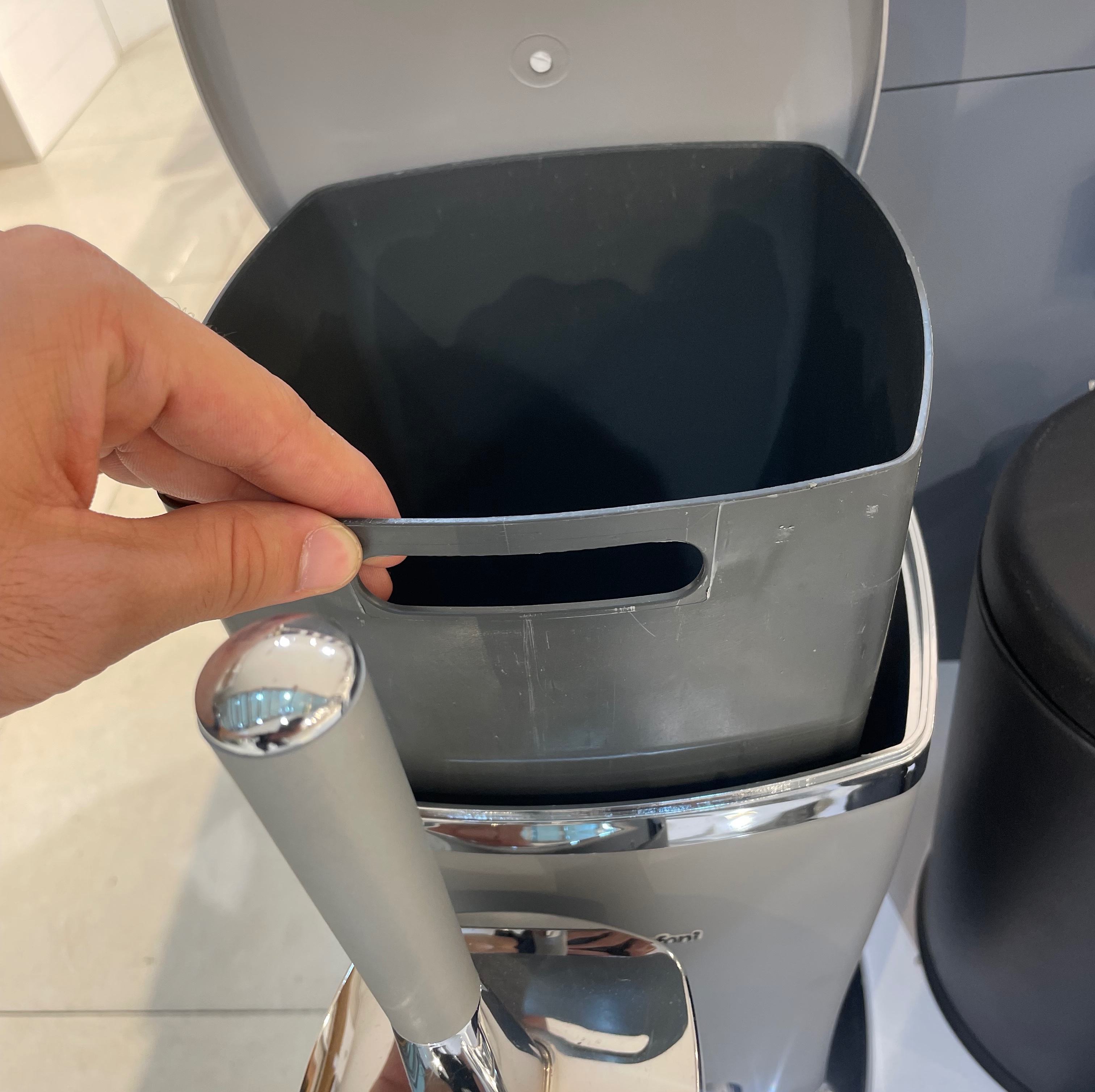 سطل و فرچه سرویس بهداشتی سمفونیجدید