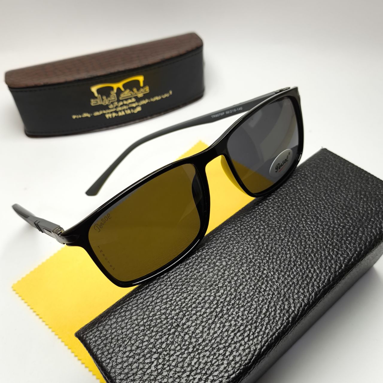 عینک آفتابی مردانه پرسل Persol مدل 8076 پلاریزه کائوچو پایه فلزی پک هدیه لوازم جانبیجدید