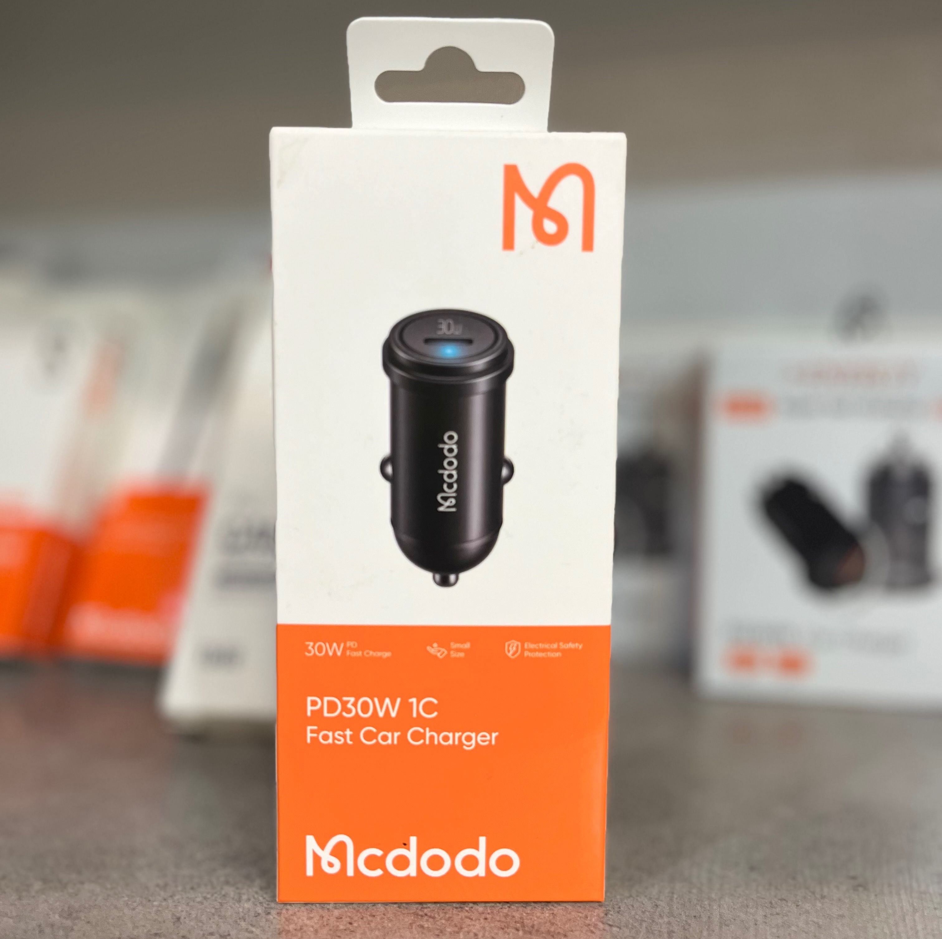 شارژر فندکی مکدودو Mcdodo مدل CC-749 سری Obsidian با توان 30 واتجدید