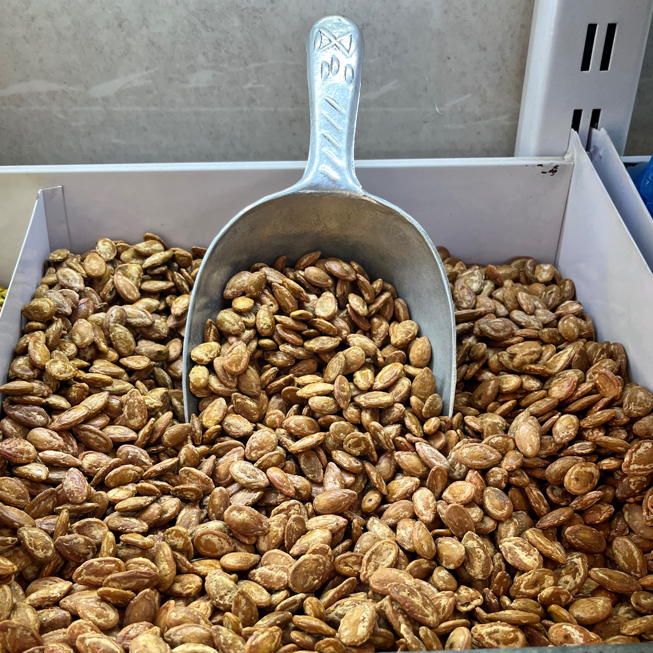 تخمه ژاپنی نمکی 2آتیشه
