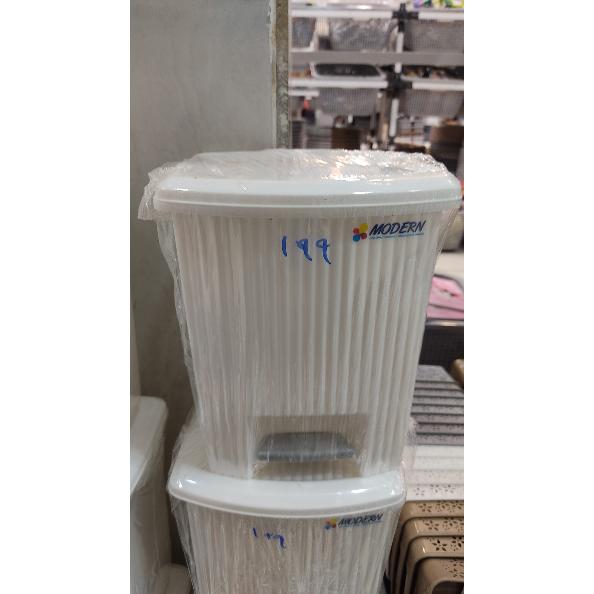 سطل زباله سایز متوسط پدالی جدید