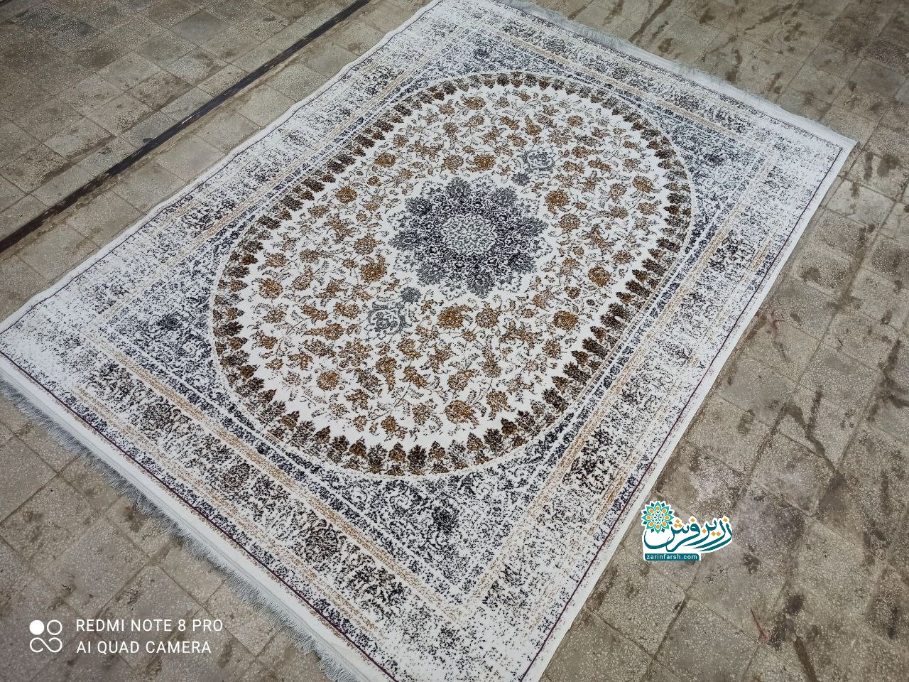فرش ماشینی 440 شانه طرح پرنسس زمینه کرم