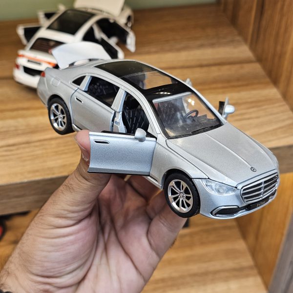 ماشین فلزی مرسدس بنز S400 چراغ دار 6 درب بازشو 15 سانتی کد 26158جدید