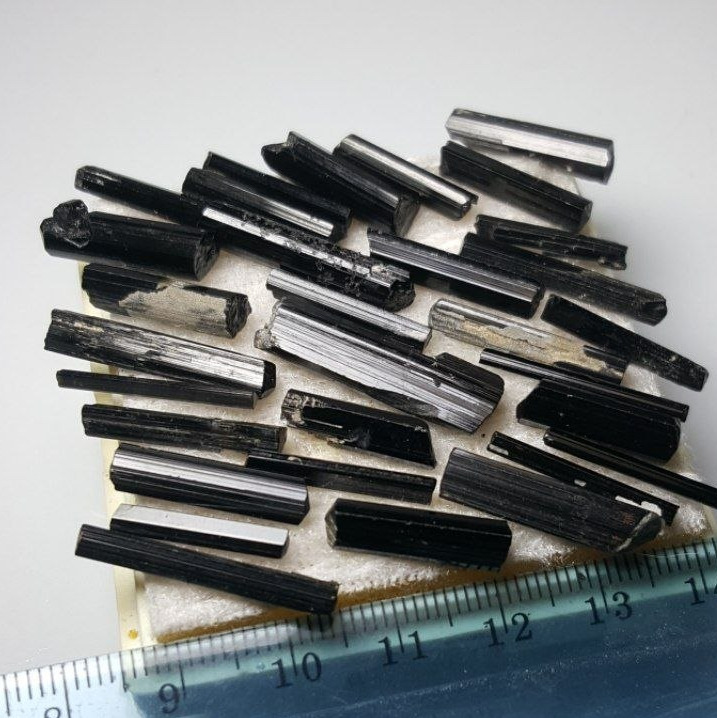 مجموعه تورمالین سیاه (Schorl pack)