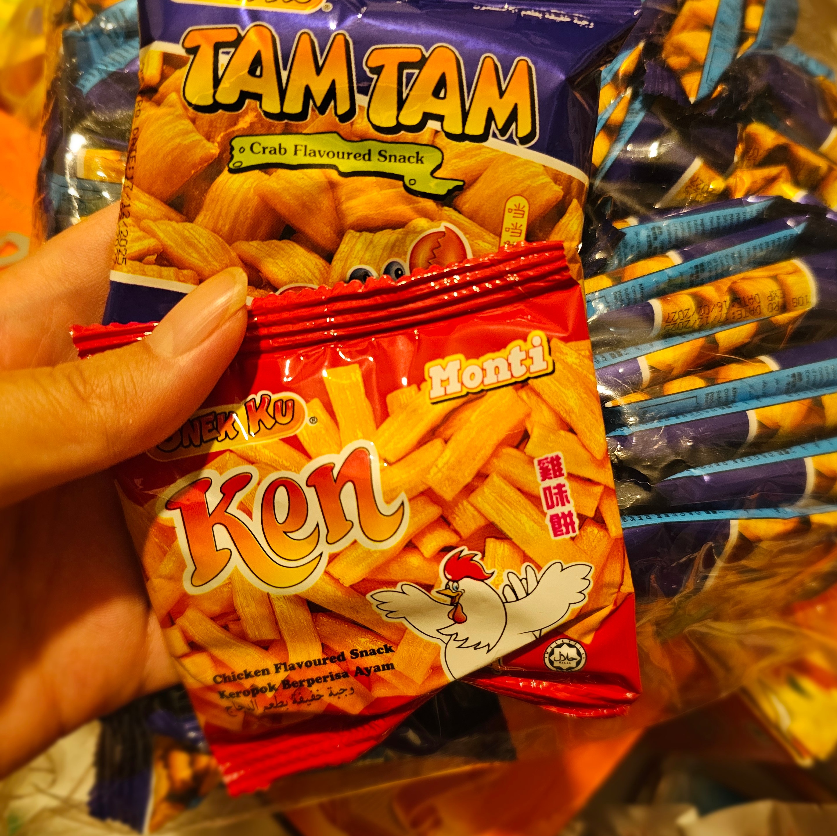 چیپس میگو برند اسنک کو با طعم مرغ و میگو و خرچنگ به صورت عمده و تکی