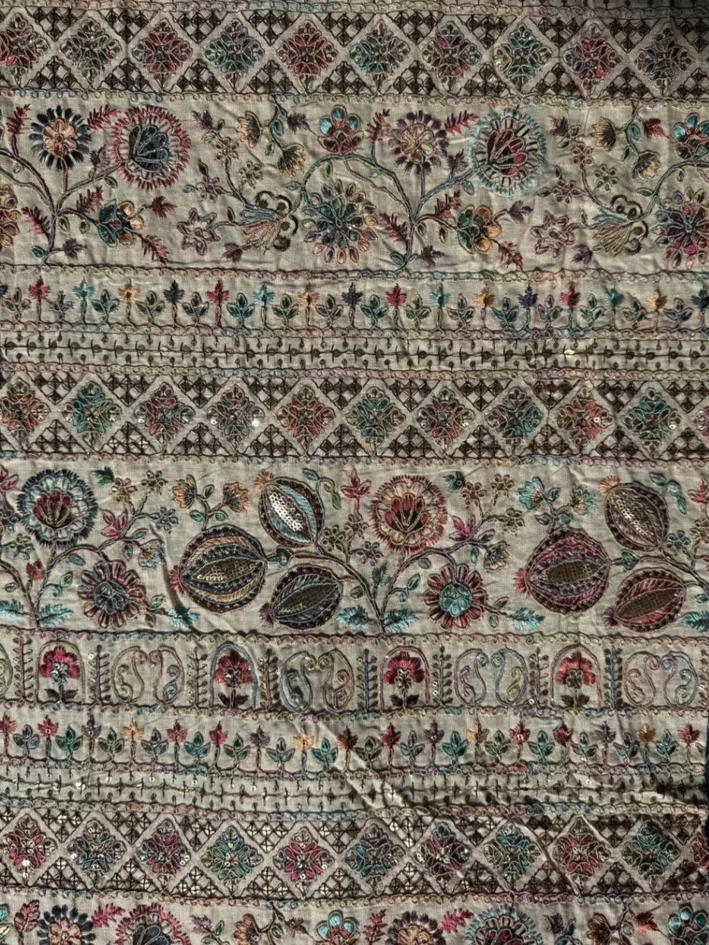 پارچه لینن هندی سوزندوزی سفید