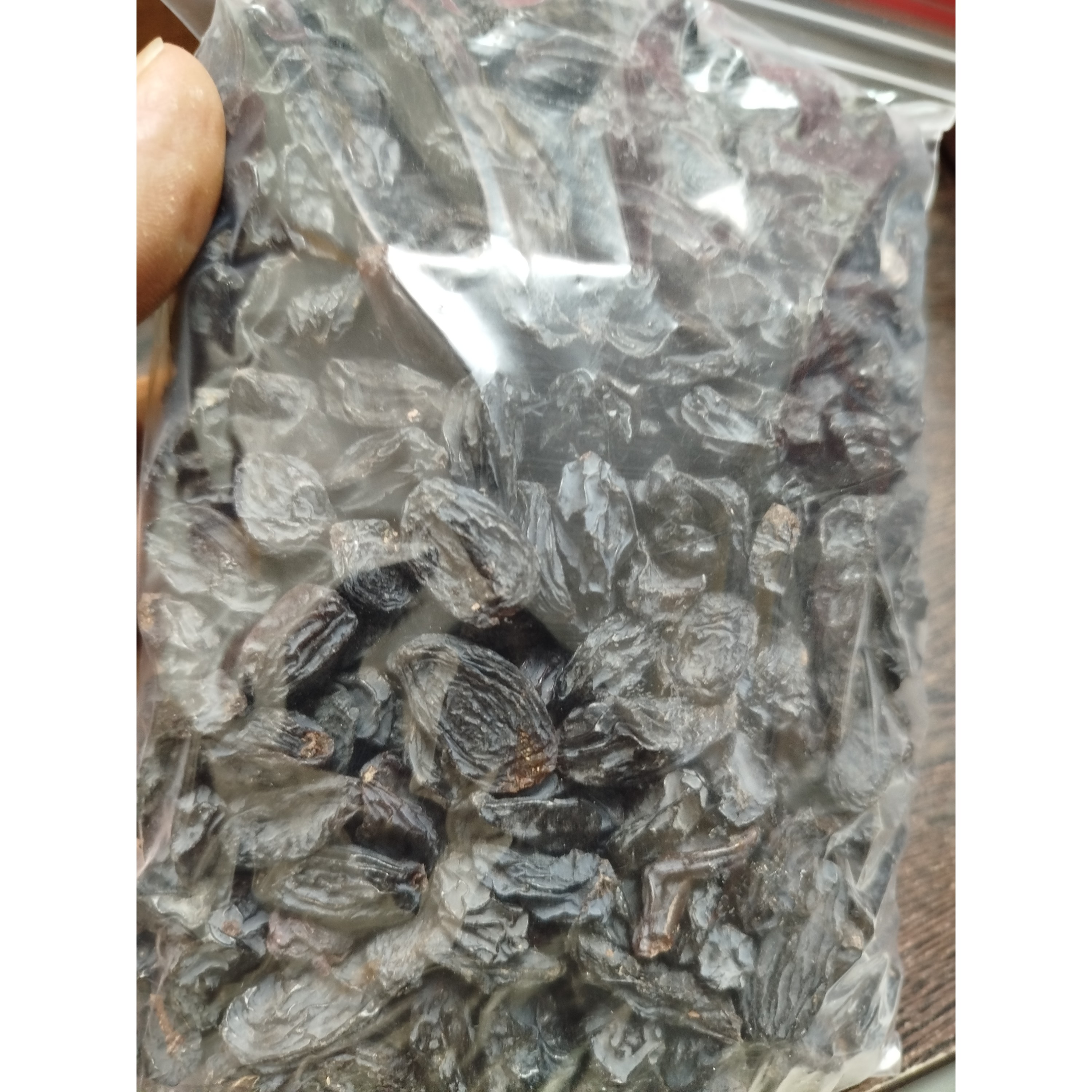 مویز درشت درجه یک اعلا نیم کیلویی