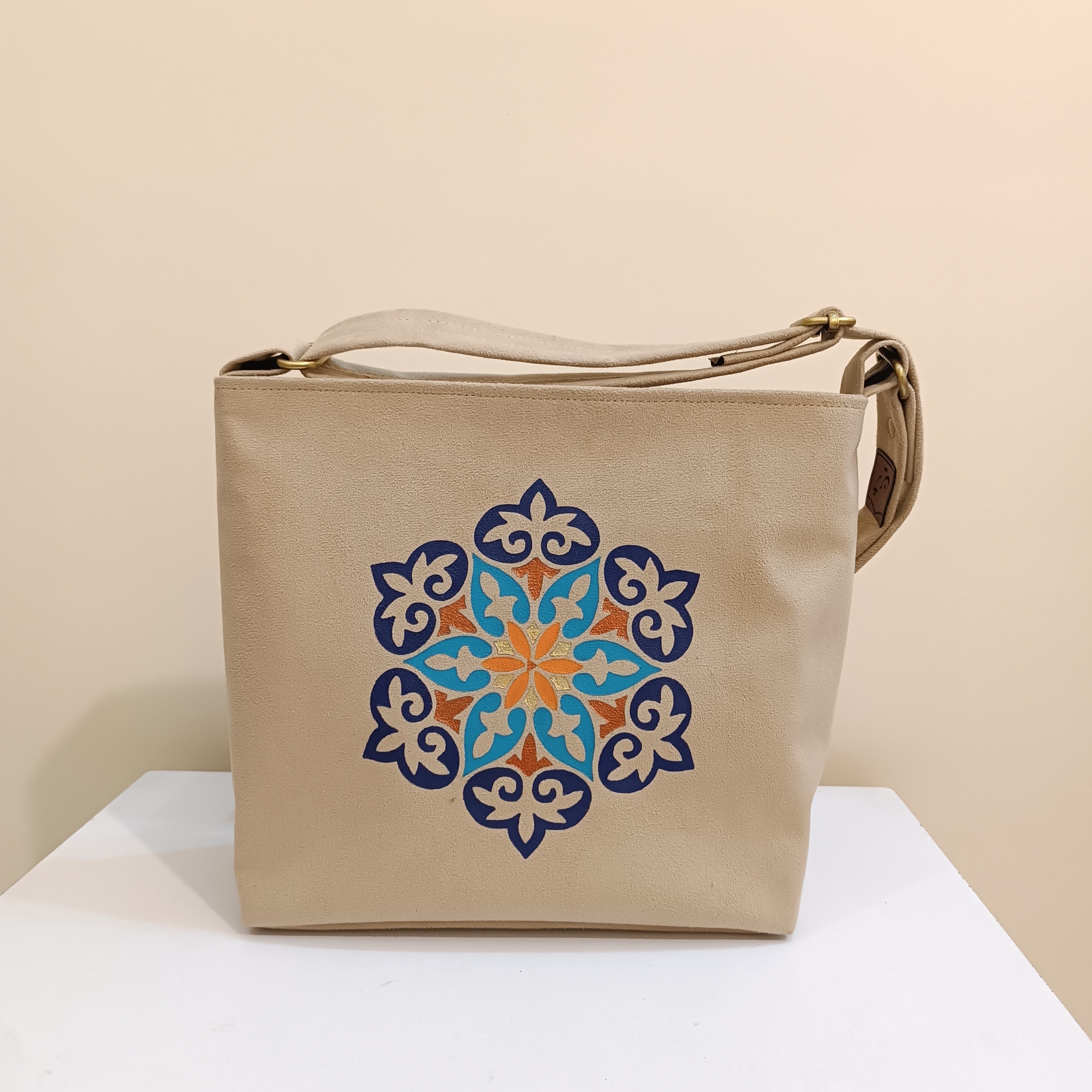 کیف مجلسی زنانه با طراحی سنتی ژین کد 055