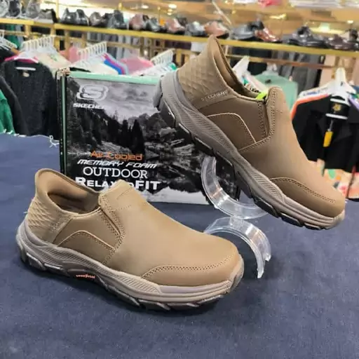 کفش چرم مردانه SKECHERS کرم