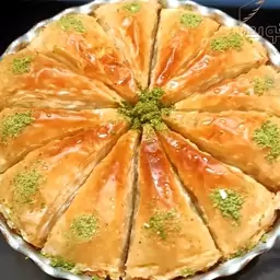 باقلوا ترکی مدل هاویچ با مغز پسته (1000گرمی)