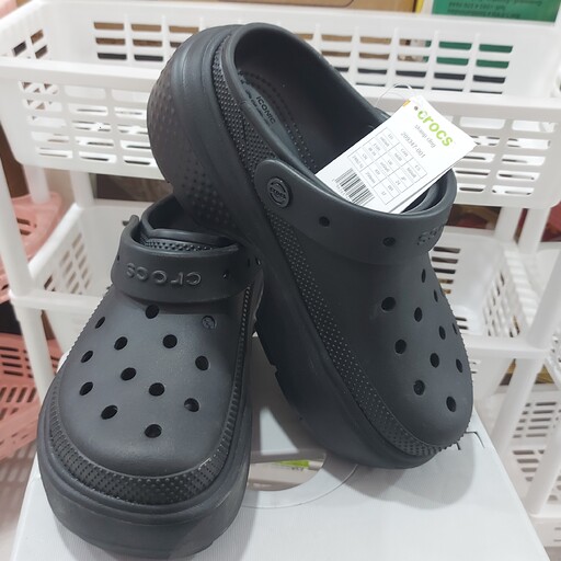 صندل پاشنه بلند کراکس crocs ساخت کشور ویتنامزیبا و طراحی عالی برای کاهش فشار بر زانو و کمر