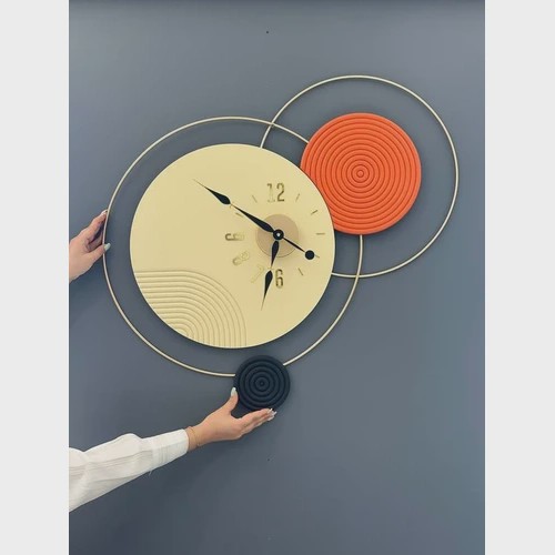 ساعت دیواری تلفیقی فلز و چوب لاکچری زیبا H657جدید