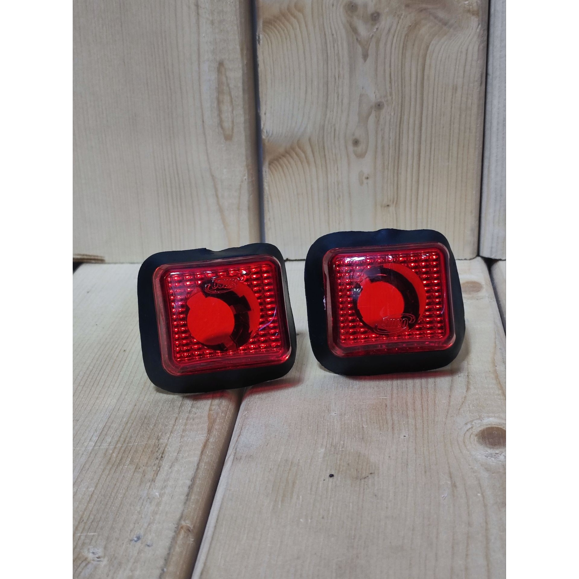 اهنما بغل گلگیر پژو 405 و پارس لامپ شهری LEDخورجدید