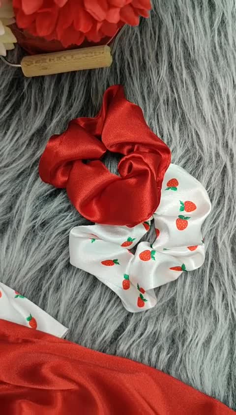 سِت لباس خواب زنانه دوتکه ساتَنLX درجه یک برند بانولَند فری سایز مدل red berry