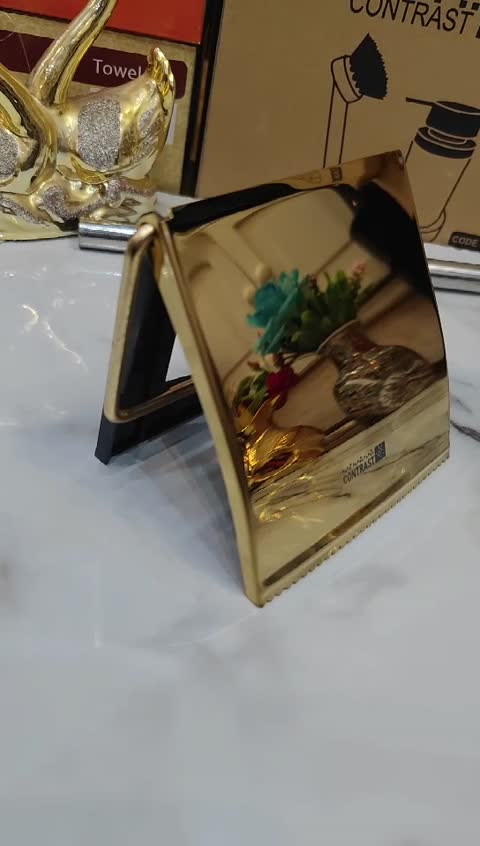 پایه رول دستمال کاغذی دیواری برند کنتراست نو آکبند رنگ زیبا وپرطرفدار طلایی براق به همراه ارسال سریع برای خریداران کد77