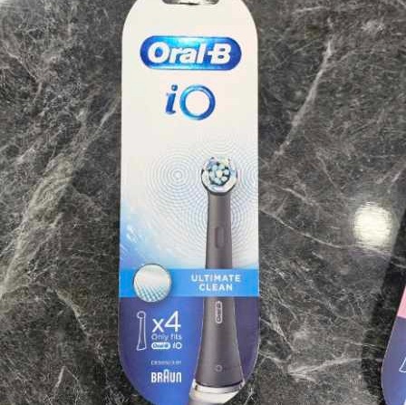 ارزانترین قیمت و خرید سری یدک 4تایی مسواک برقی اورال بی oral B سری iOجدید