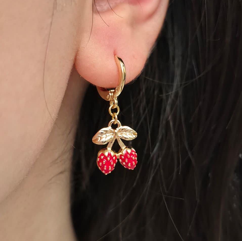 گوشواره توت فرنگی لوکس ژوپینگ