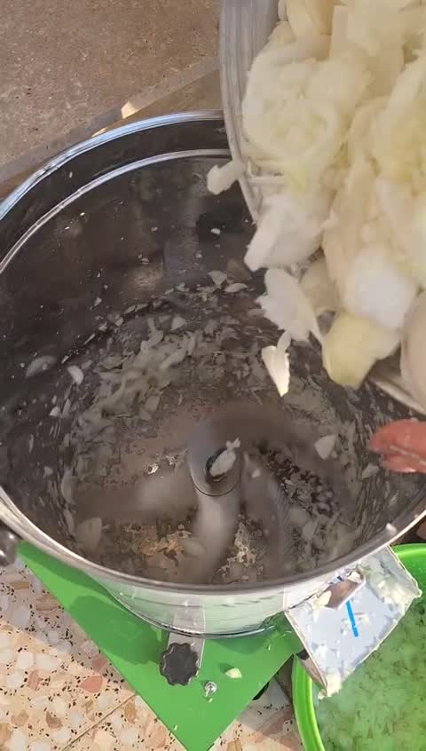 پیاز خرد کن 7 کیلویی سطلی صنعت سبز ایران(ارسال با باربری و پس کرایه)