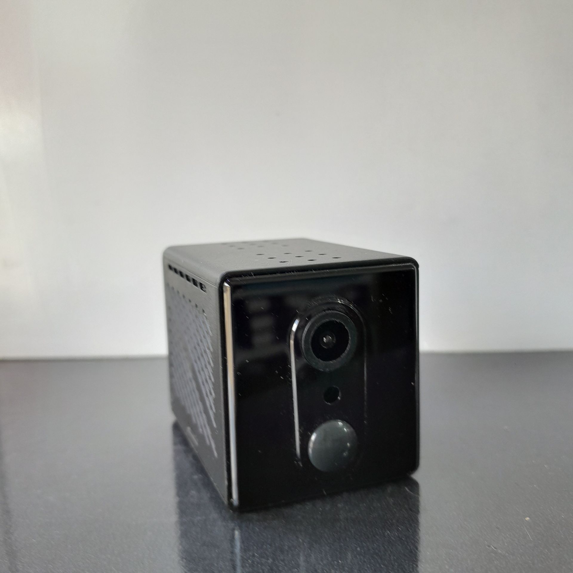 دوربین بی سیم سیمکارتی مکعبی مدل T9G3T.