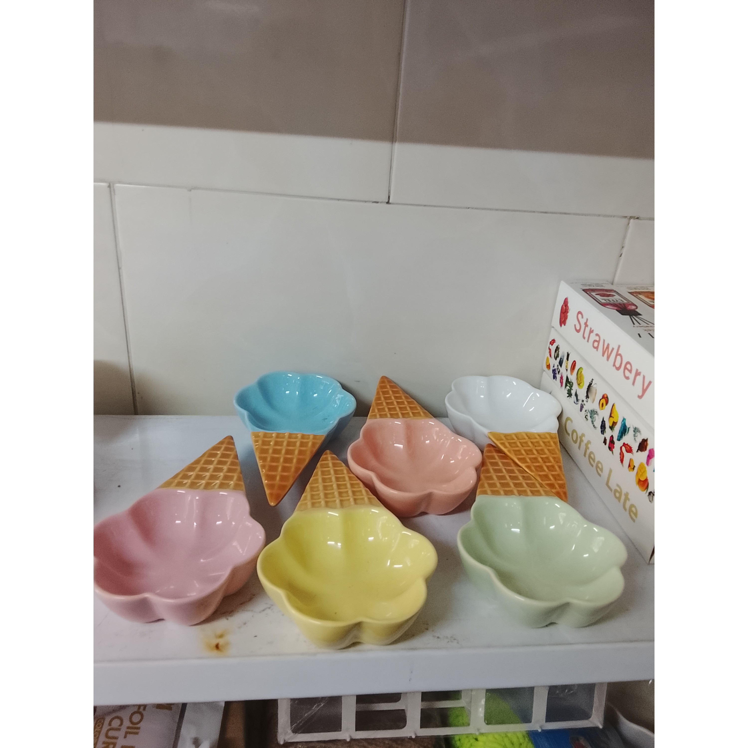 بستنی خوری باریزجدید