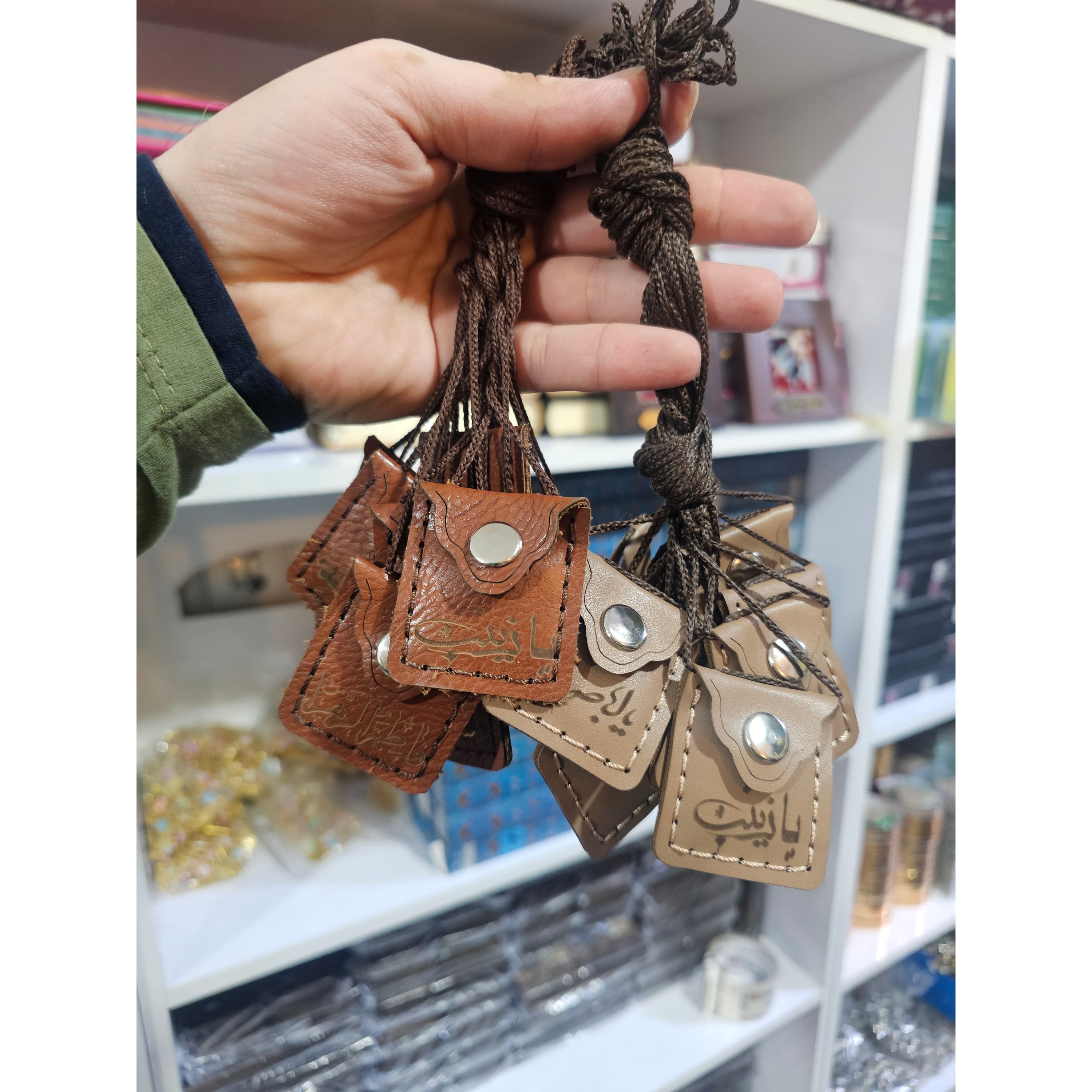 کیف دعا چرم گردنبد درجه یک12 عدد