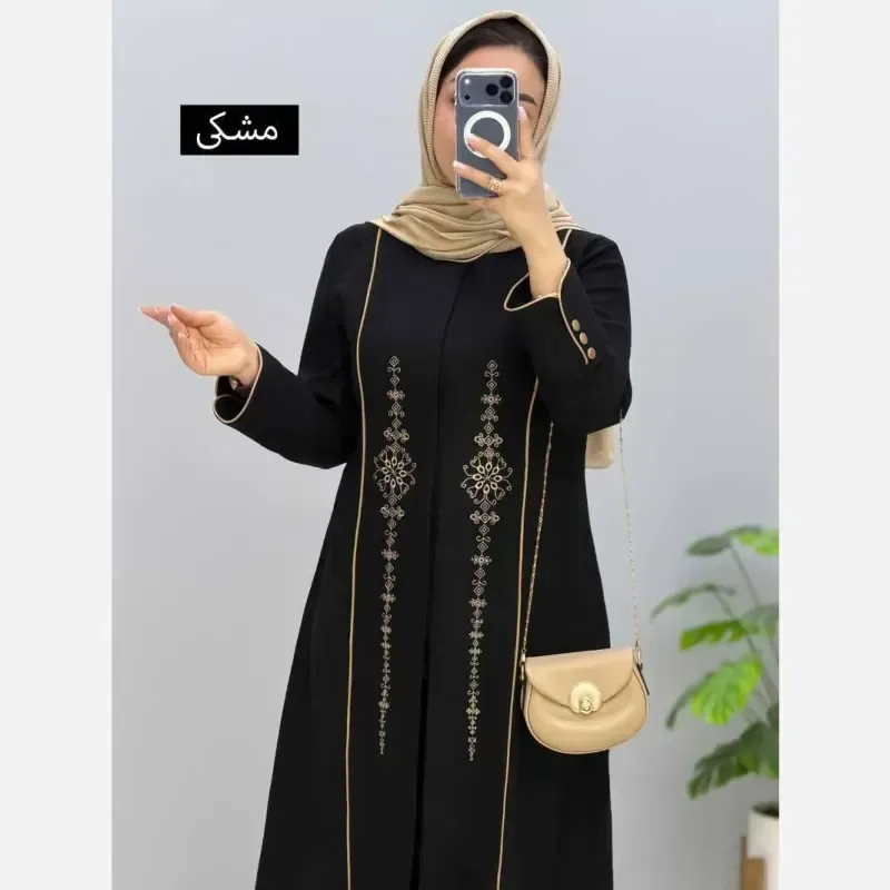 مانتو مزونی دلبر یقه هفت ایستاده جنس شانتون صوفیا جودن سایز بزرگ سایز 1 تا 4 رنگ مشکی و آبیجدید