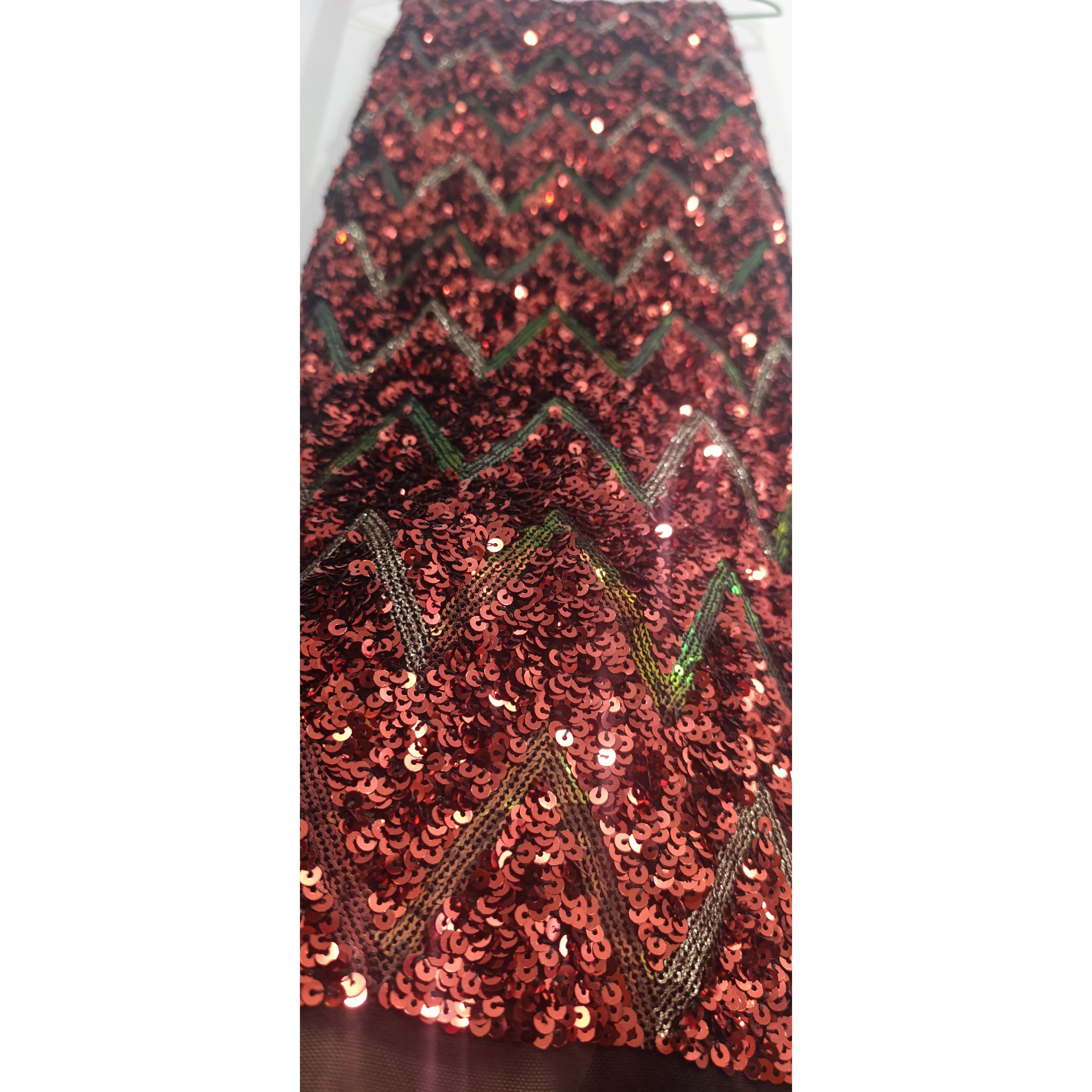 پارچه مجلسی پولک دوزی شده کشی طرح دار(قواره ای)