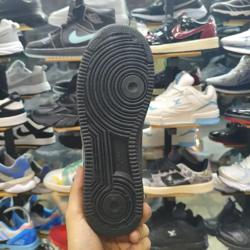 کتونی نایک ایرفورس 1 مردانه مشکی مدل Triple Blackجدید
