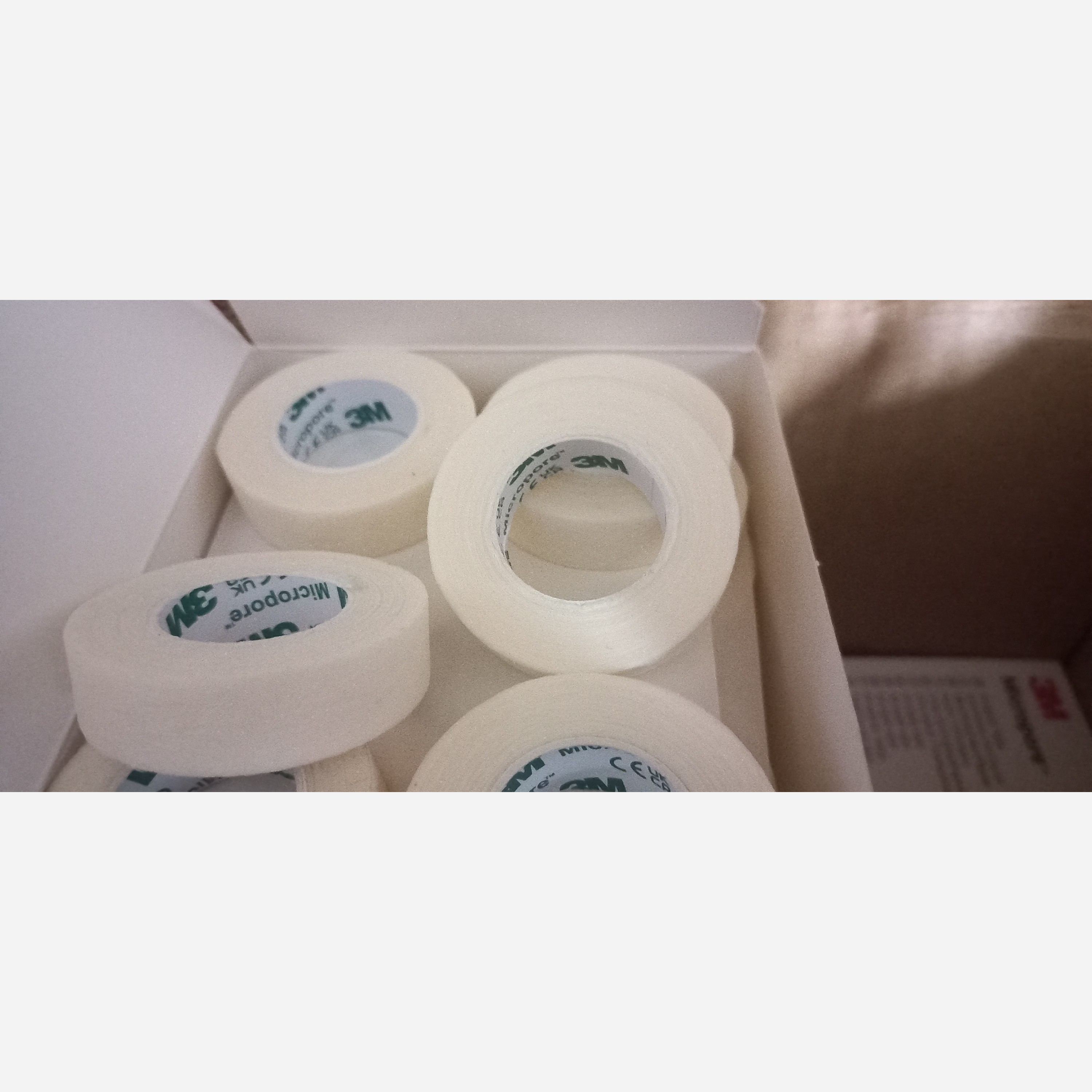 چسب ضد حساسیت 3M میکروپور مخصوص عمل رینو(آلمانی)بسته 24 عددیجدید