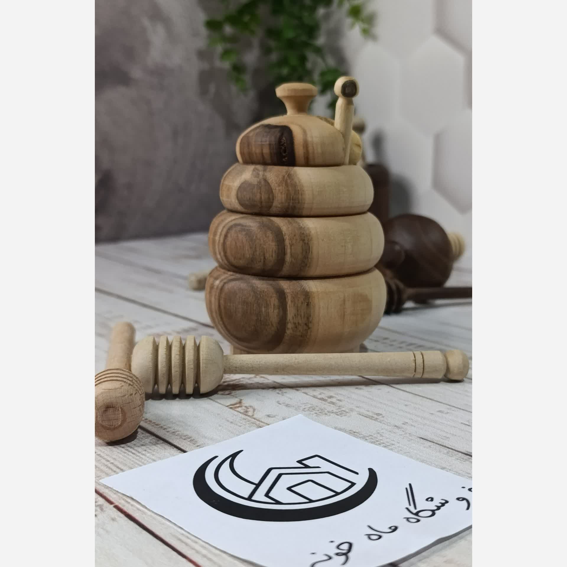 عسل خوری چوبی قاشق دار خراطی شدهجدید