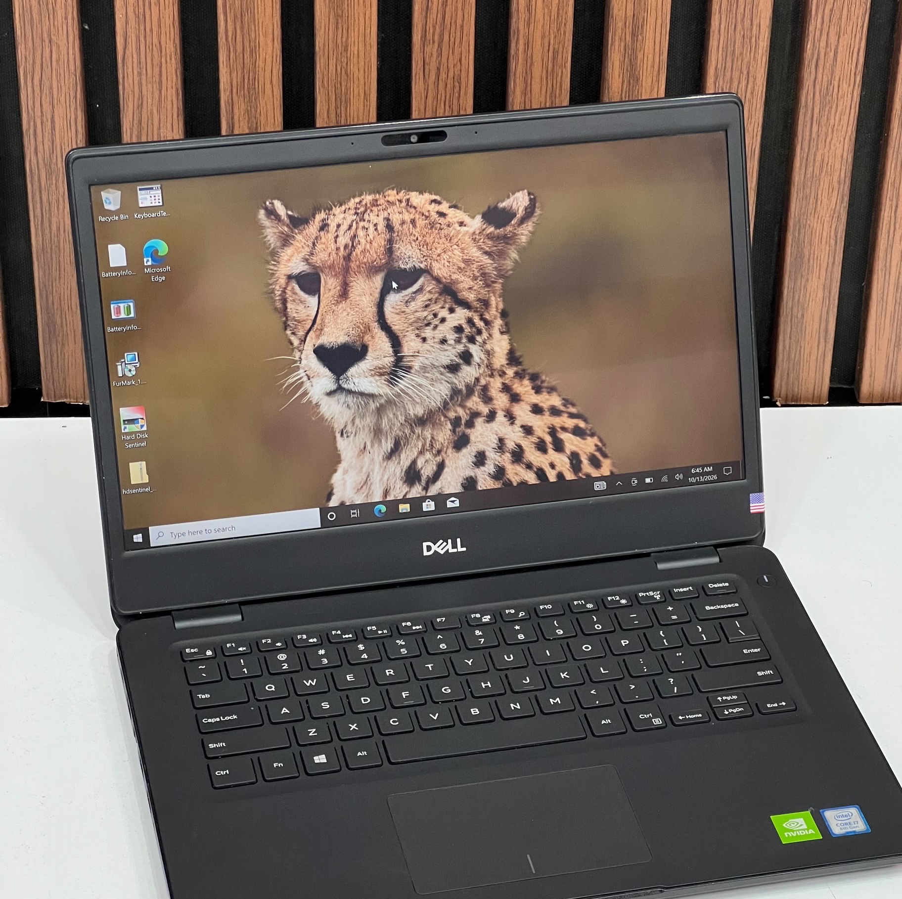 لپ تاپ نسل هشتم دل dell 3400 با دو گیگ گرافیکجدید