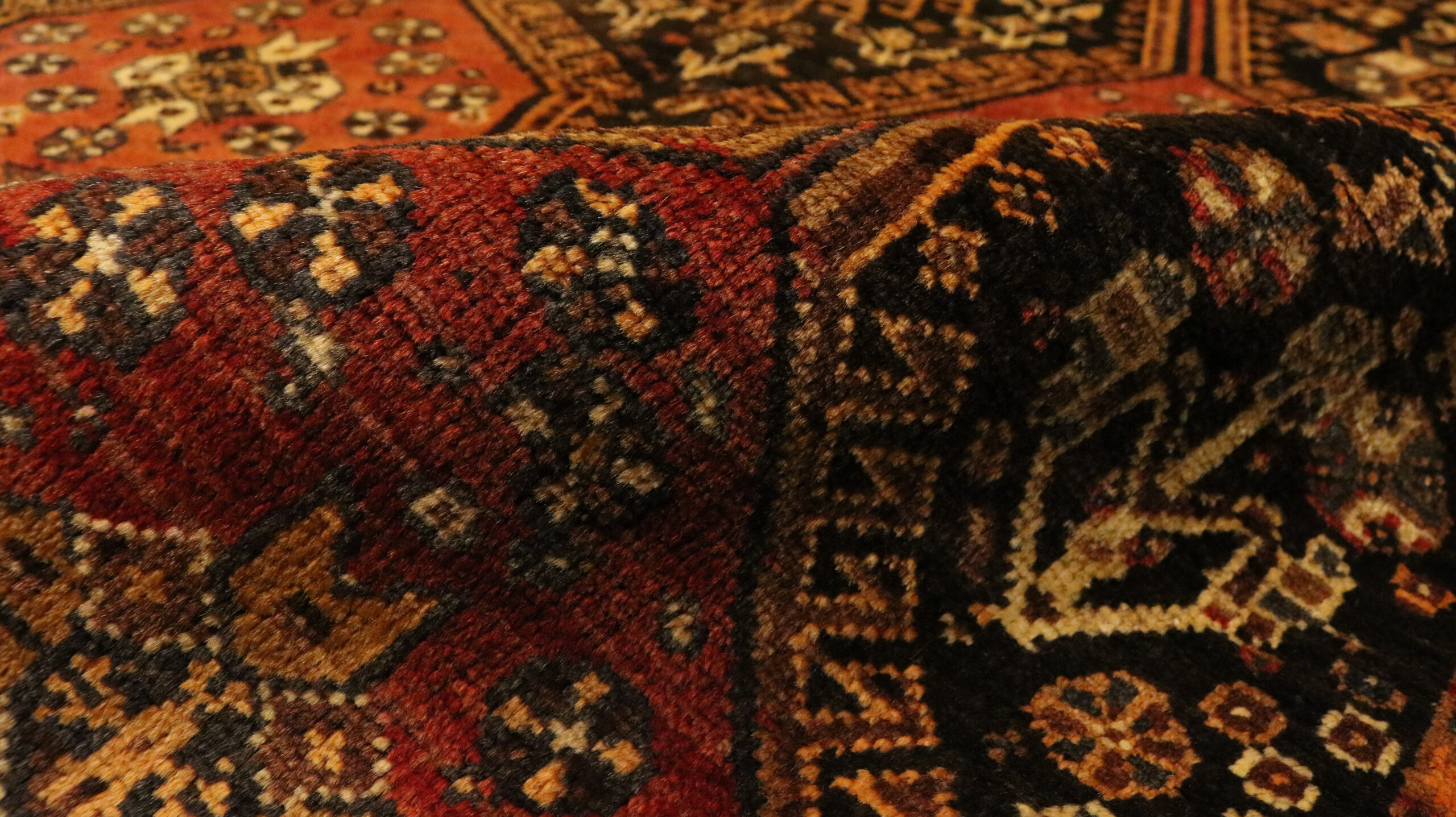 کناره دستبافت قشقایی طرح قابلوزی هندسی (275×127 سانتیمتر)