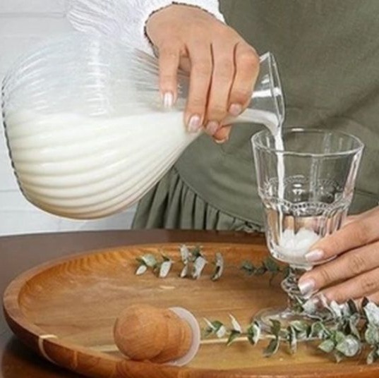 دوغ خوری اشکی
