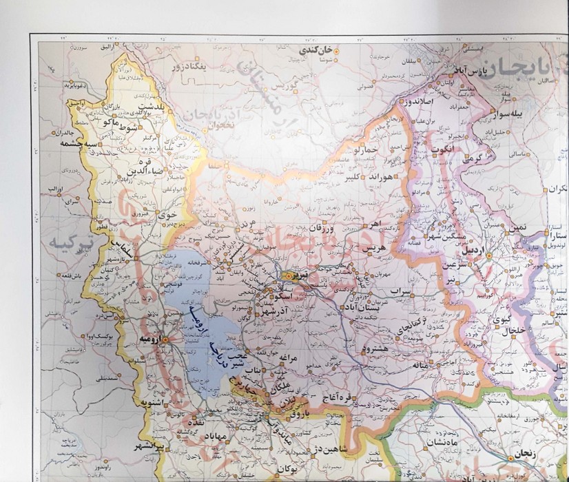 نقشه جامع تقسیمات سیاسی ایران (کد1390)،(2تکه)،(گلاسه)