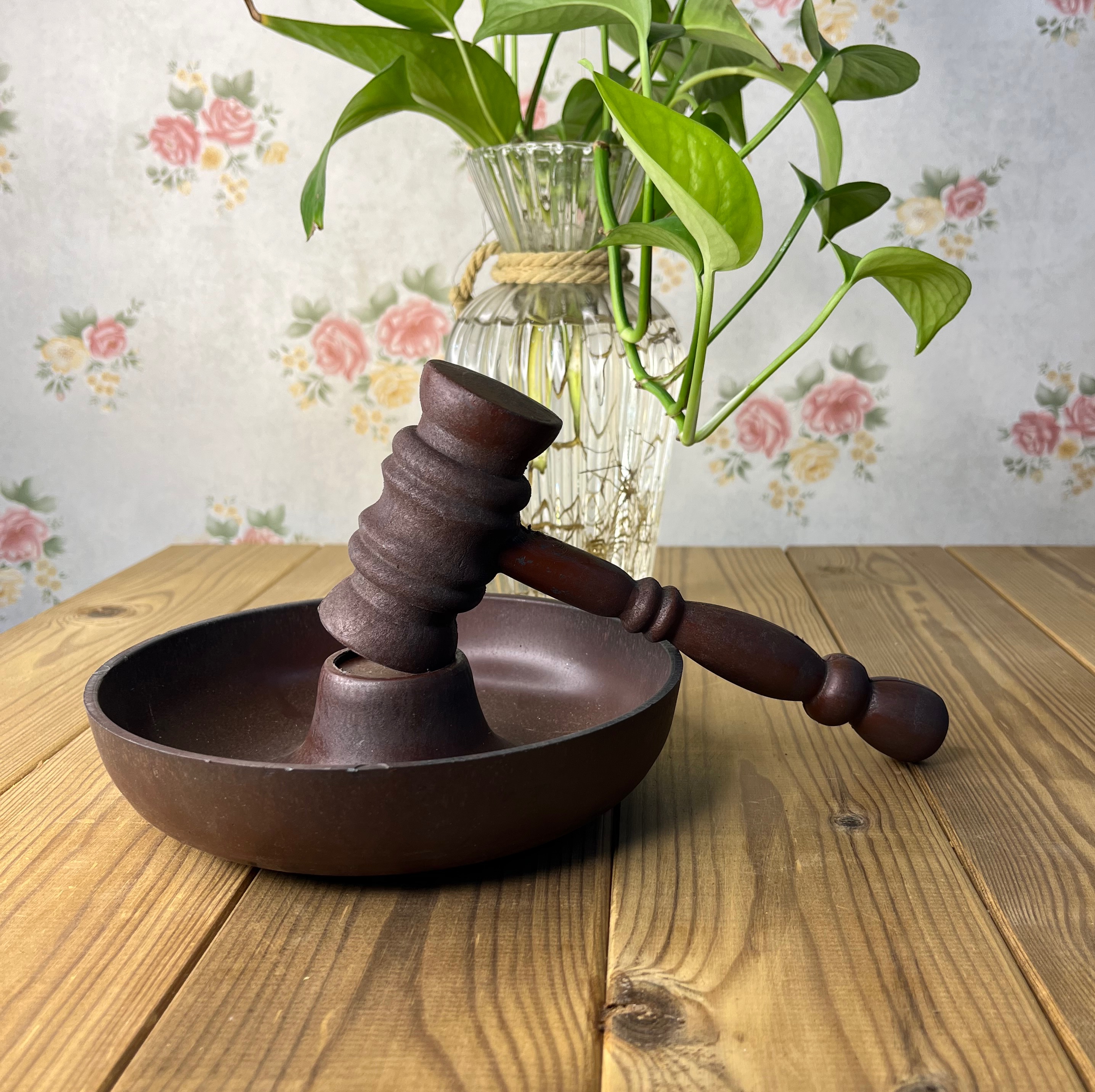 گردو شکن سنتی