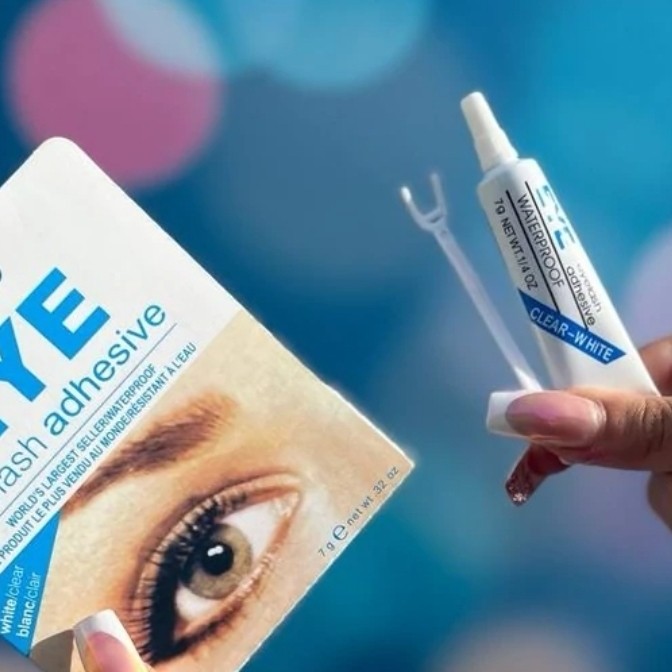 چسب مژه بی رنگ کیفیت عالی و بادوام بالا بی رنگ و غلیظ کارایی راحت و آسان همراه بیلبیلک