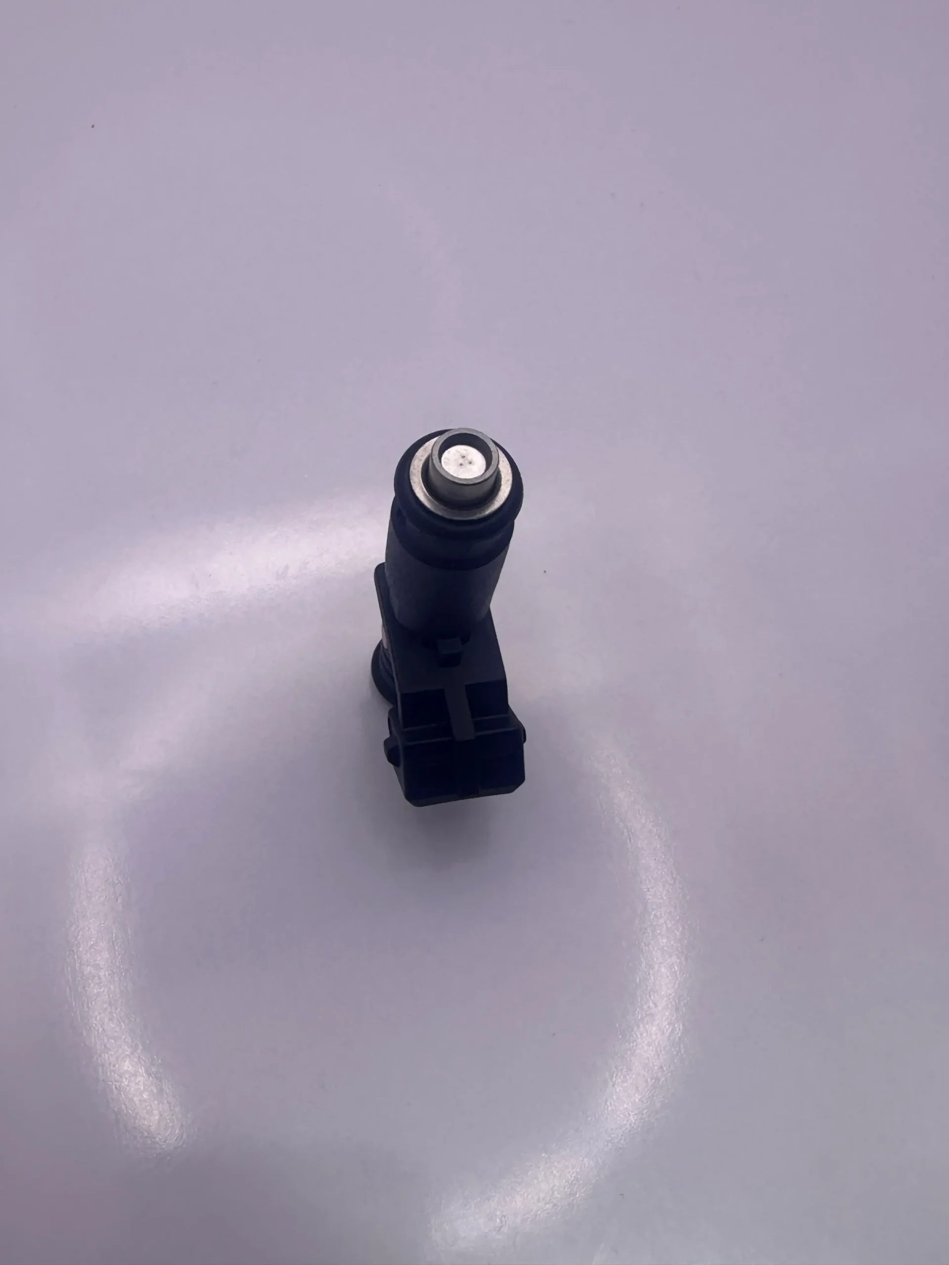 سوزن انژکتور پراید زیمنس سه سوراخ سوکت مربع کد MRB101001W