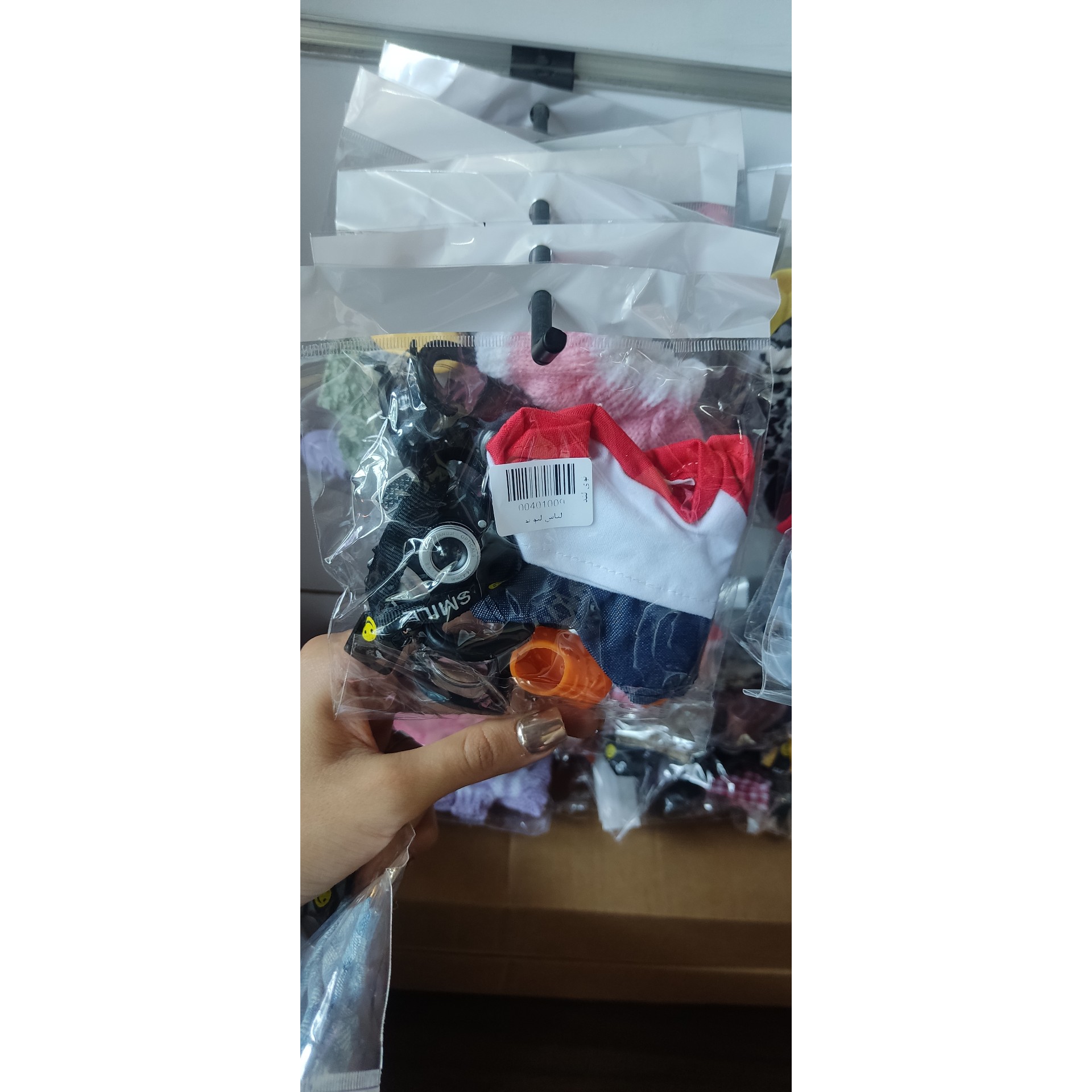 اکسسوری عروسک لبوبو (لباس، عینک،کفش،دوربین،کلاه و...