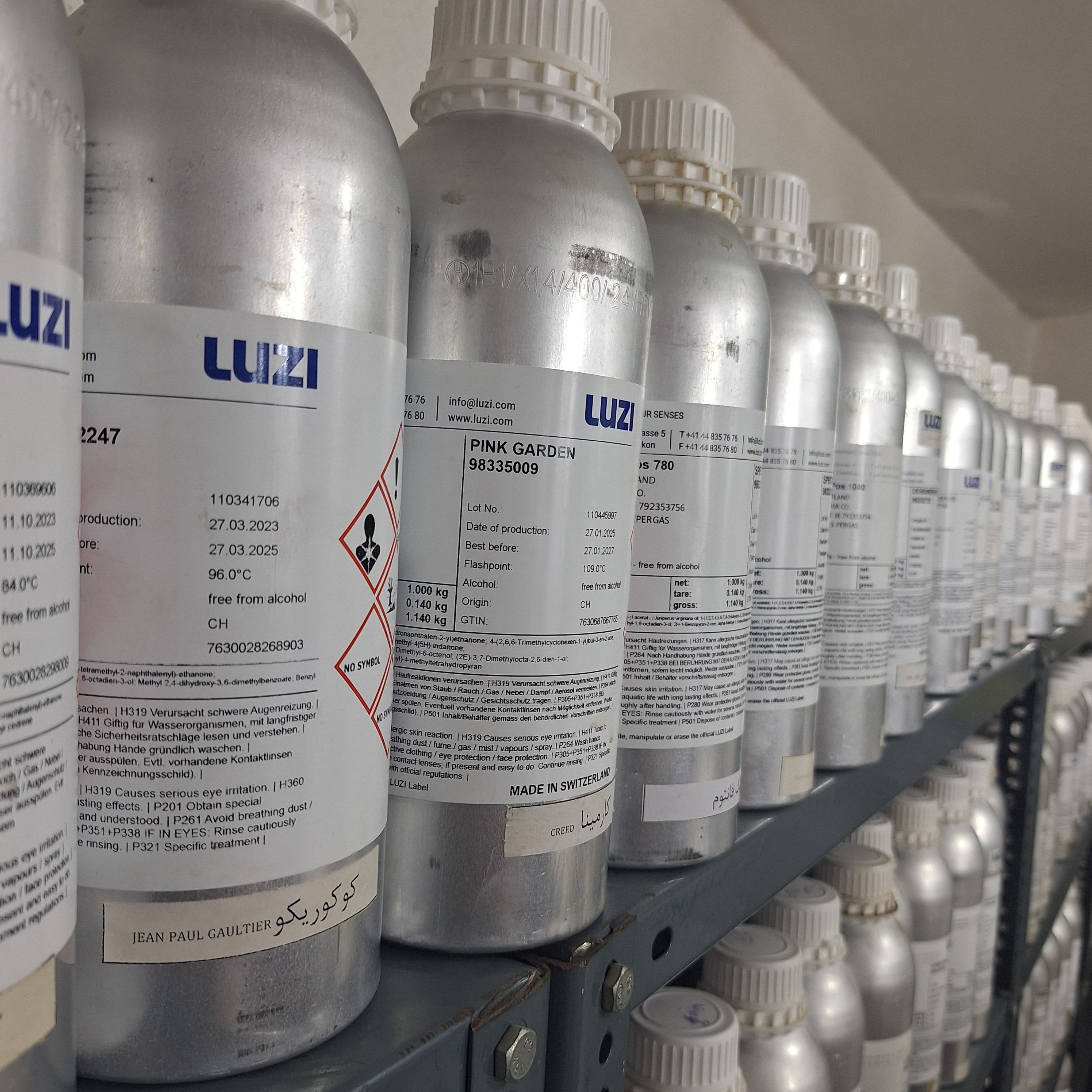 عطر باربری گادس
