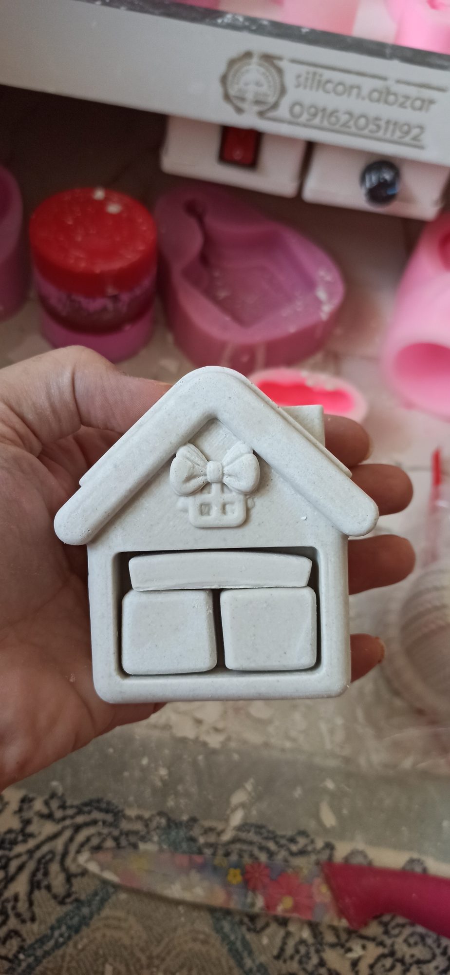 بیس خام تقویم کلبه liasaجدید