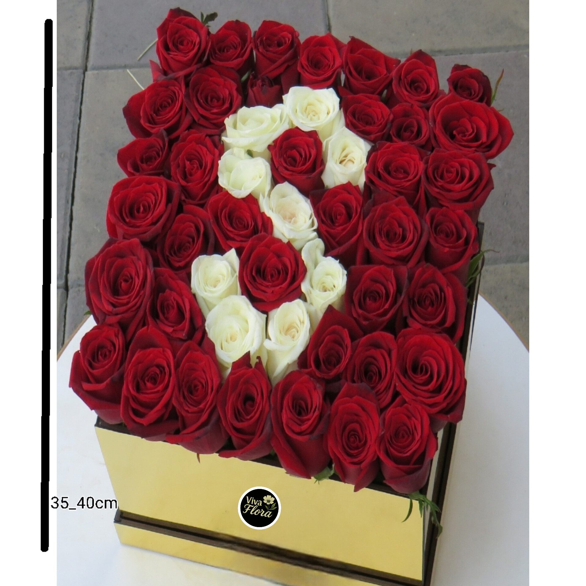 باکس گل رز آیلین با حرف S
