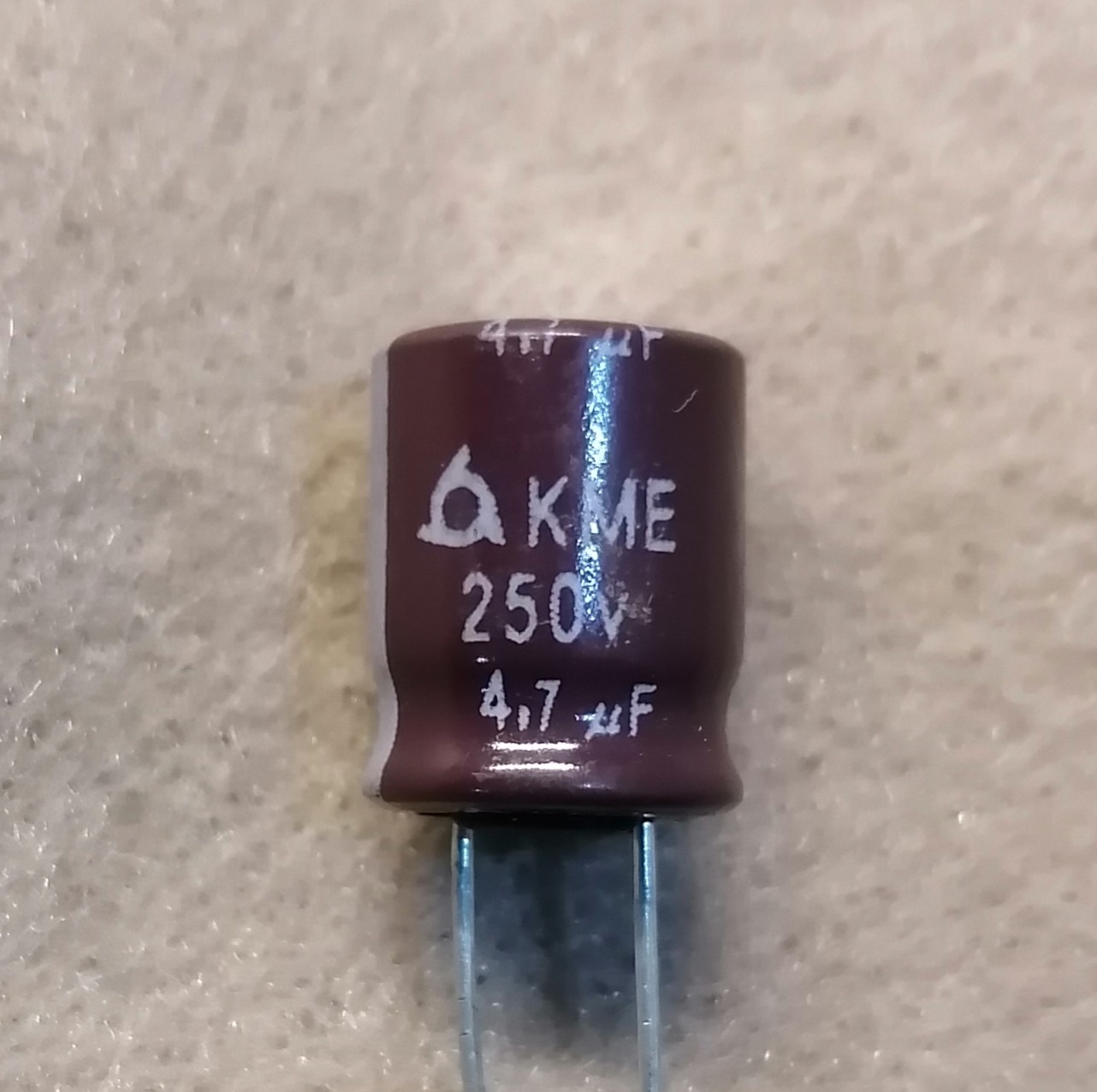 خازن الکترولیتی 4.7mf 250v samyoung koreaجدید