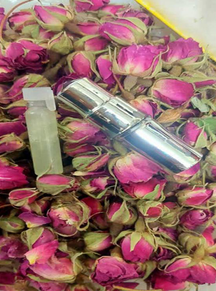 عطر گل محمدی قمصر کاشان