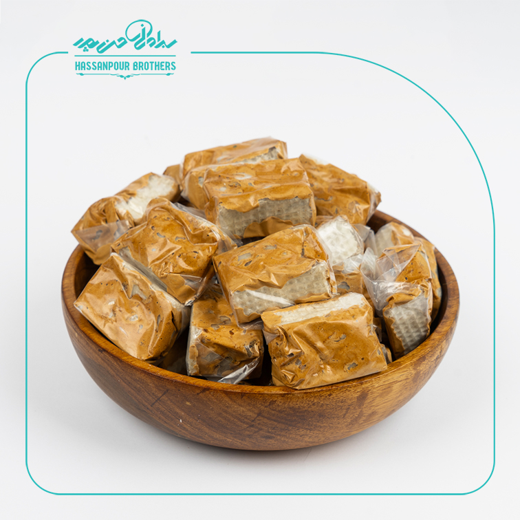 نوقا شیره انگور و گردو