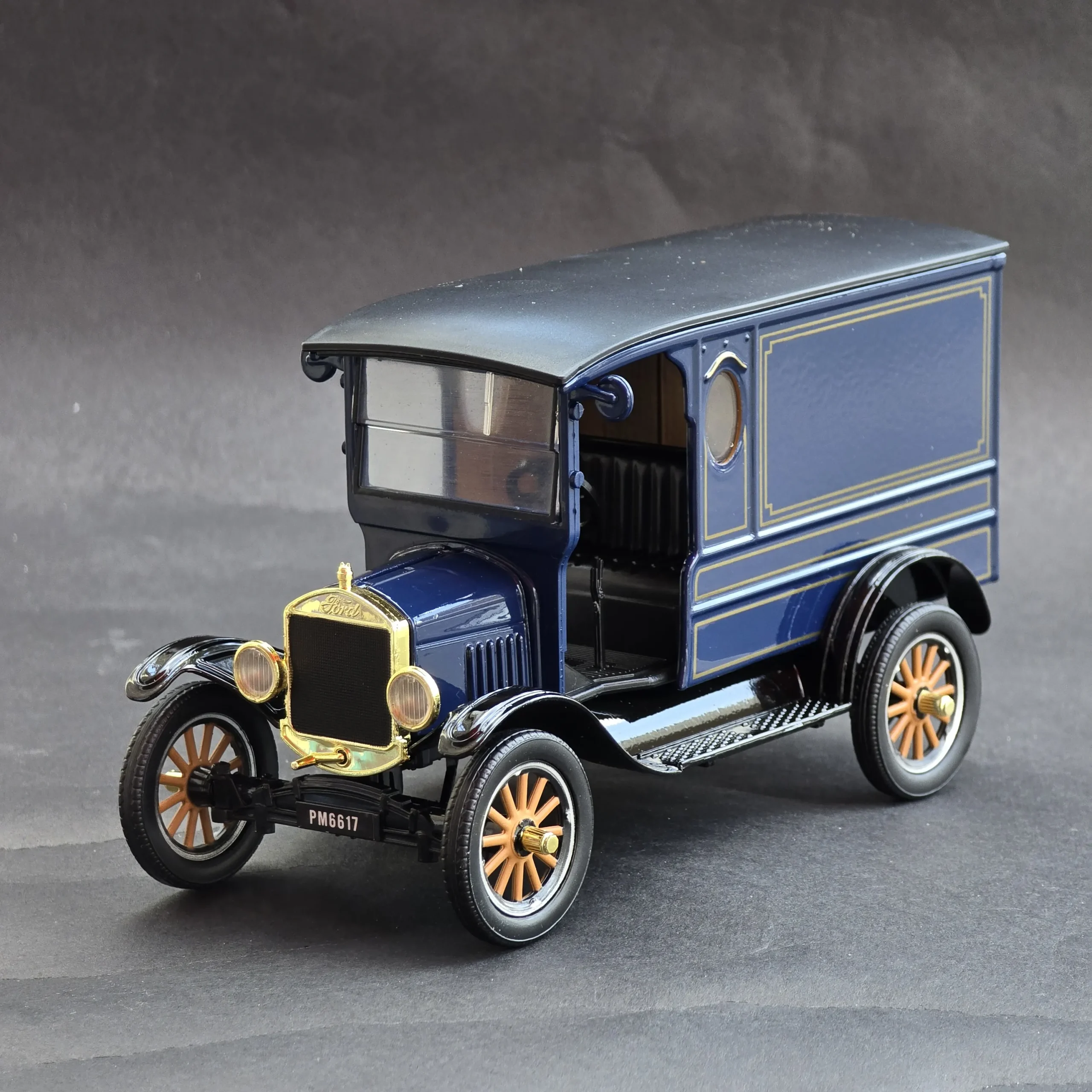 ماکت فلزی برند موتورمکس مدل فورد Ford Model Tجدید