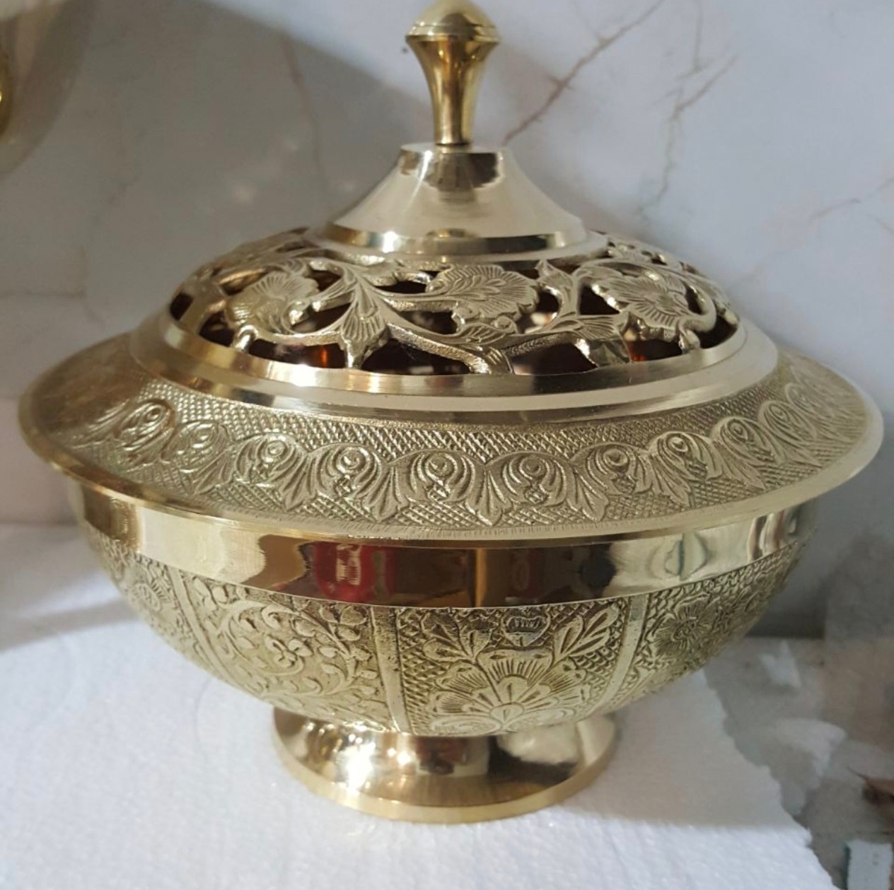 شکلات خوری درب مشبک برنزی 
