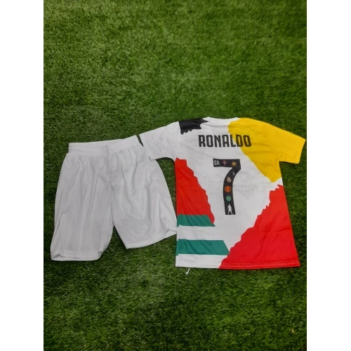 کیت منتخب رنالدو سایز 2 تا 4 بچگانه سایز 5 و 6 بزرگسال