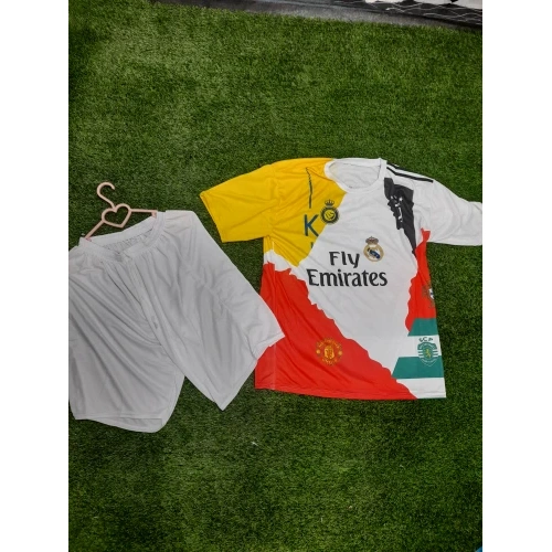 کیت منتخب رنالدو سایز 2 تا 4 بچگانه سایز 5 و 6 بزرگسال